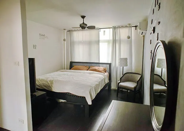 Guest house Inner Old Town 196 Chic - Self Check In 3*